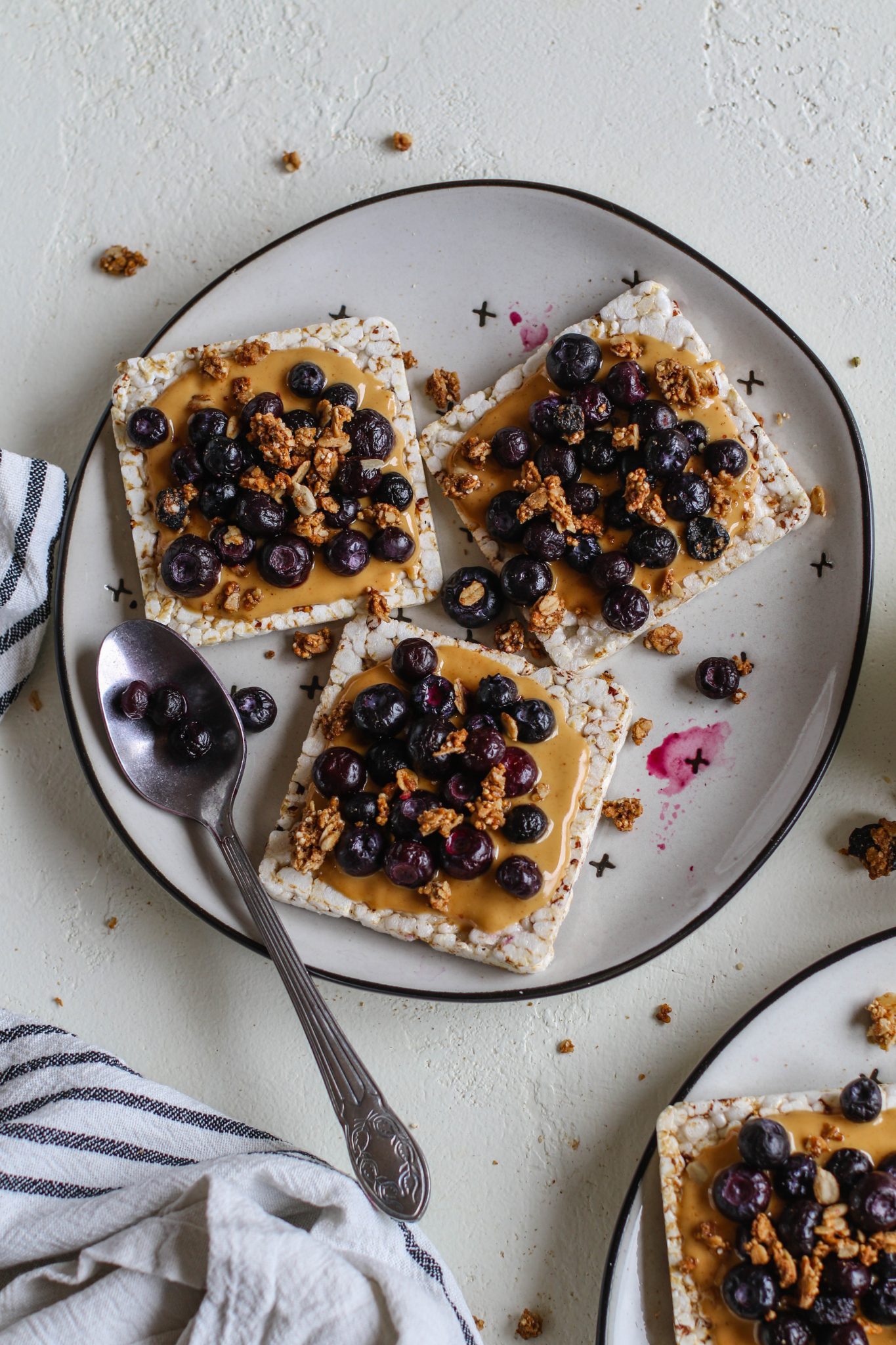 Peanut Butter Blueberry Rice Cake Toasts by Flora & Vino 