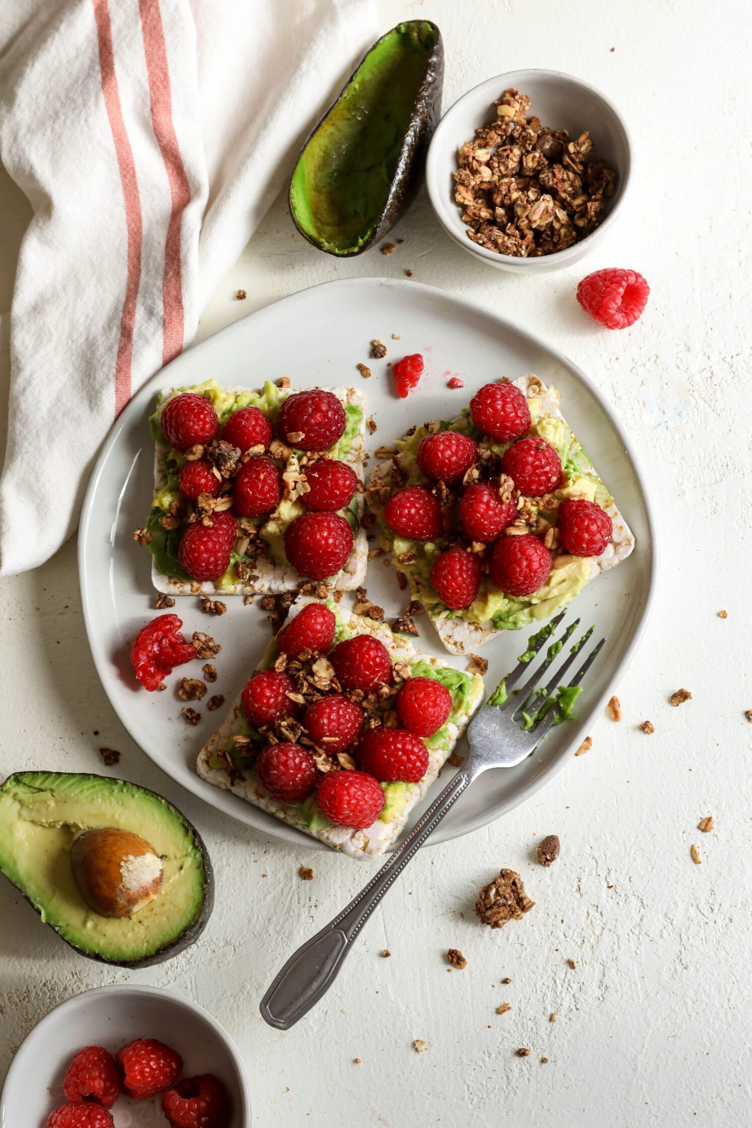 Avocado Raspberry Rice Cake Toast by Flora & Vino 