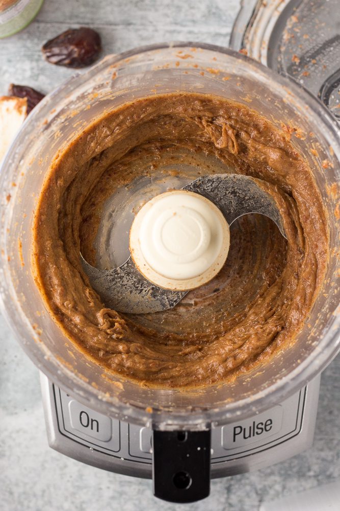 date caramel in blender Flora & Vino